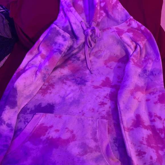 Hoodies - Picture 4 of 4